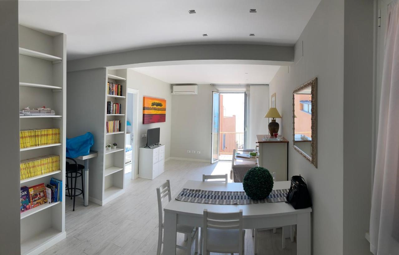Rosso Tramonto Luxury-White- Ladispoli, Lungomare Regina Elena 58 Exterior foto