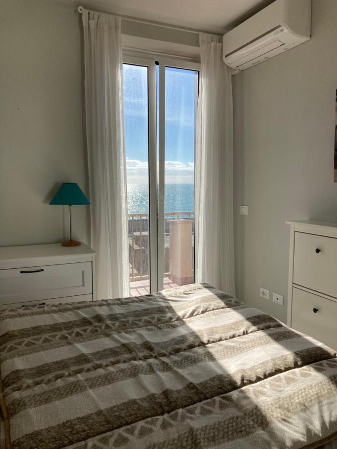 Rosso Tramonto Luxury-White- Ladispoli, Lungomare Regina Elena 58 Exterior foto